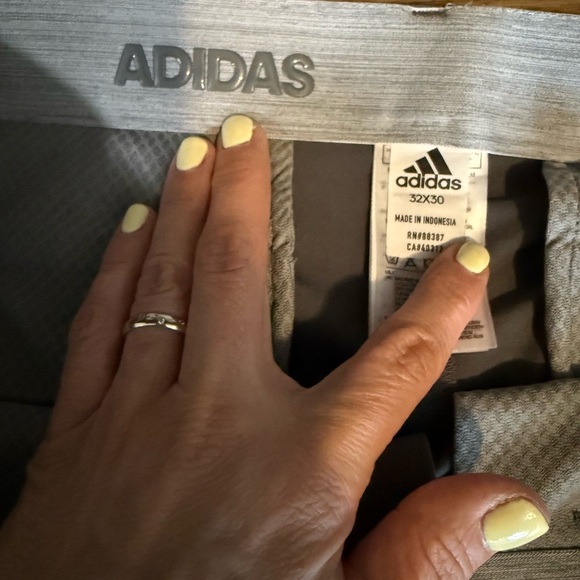 Adidas golf pants • Men’s size 32 - Picture 2 of 6